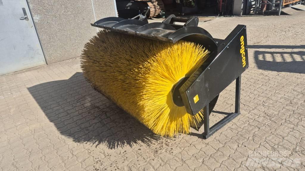 Engcon sweeper 扫地机