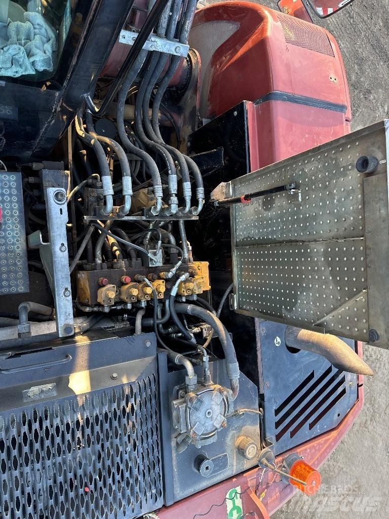 CAT 313 D 轮式挖掘机