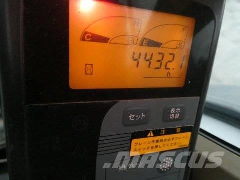 Hitachi ZX 35 U-3 小型挖掘机