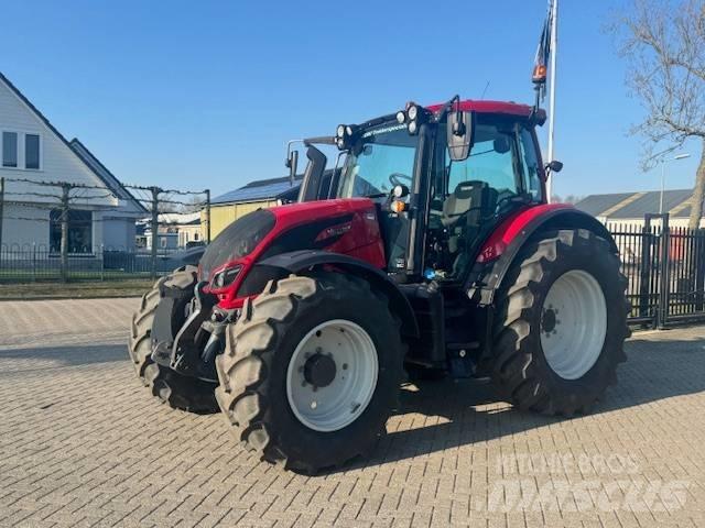 Valtra N134 Hitech 拖拉机/农用车