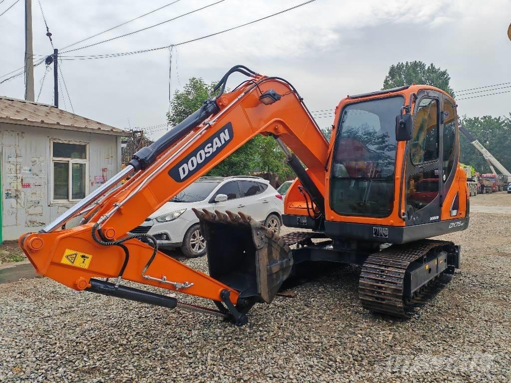 Doosan DX 75-9 C 小型挖掘机