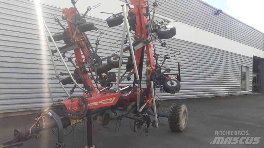 Vicon 1124C 犁耙和摊草机