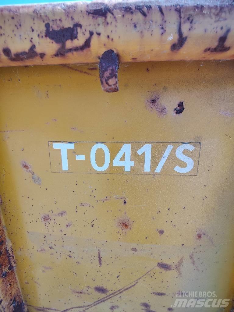 Möre T-041/S 自卸拖车