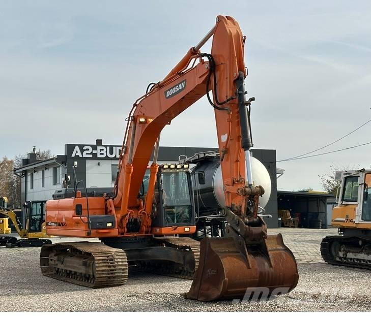 Doosan DX 300 LC-3 履带挖掘机