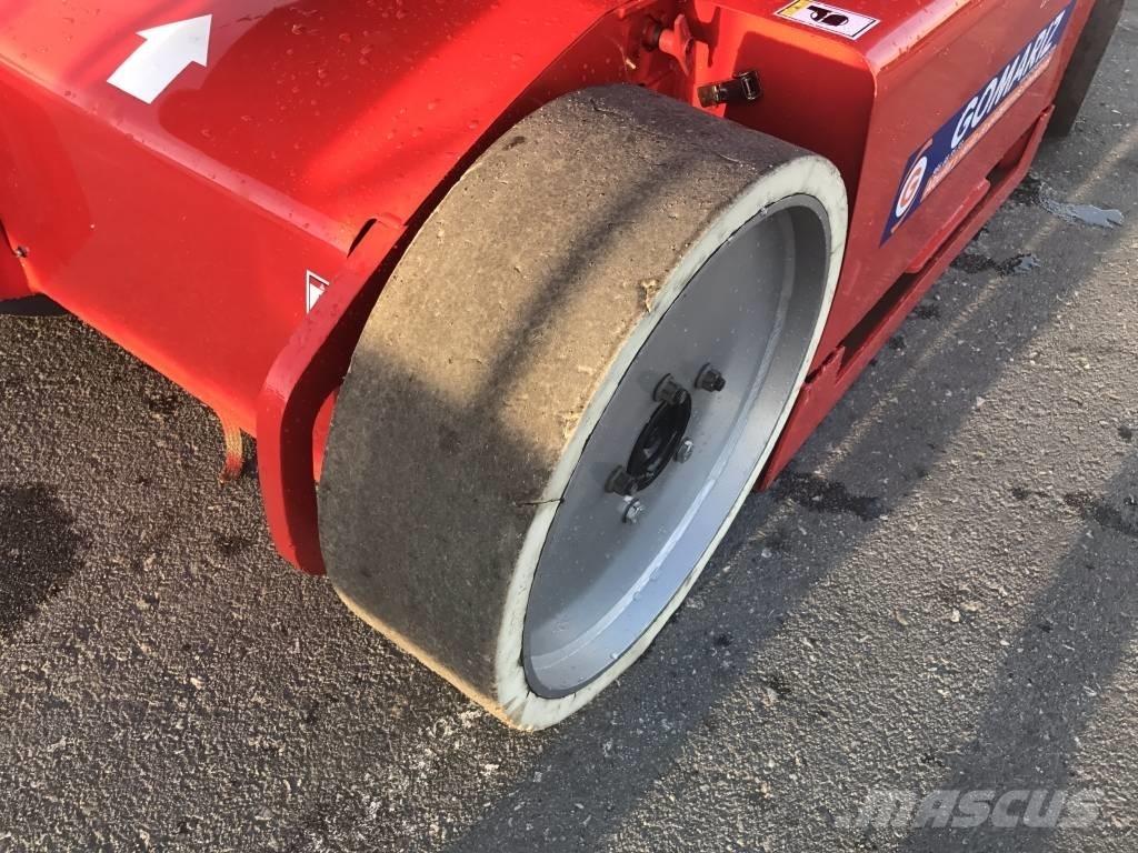 Manitou 120 AET J 曲臂高空工作平台