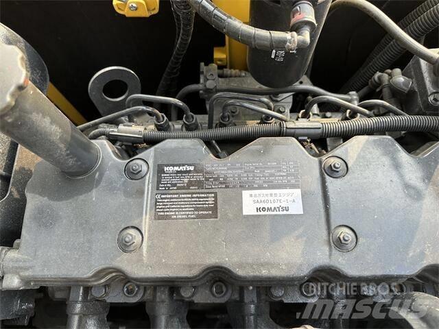 Komatsu PC210-8 履带挖掘机