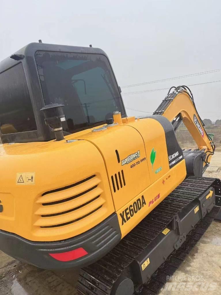 XCMG XE 60 DA 小型挖掘机