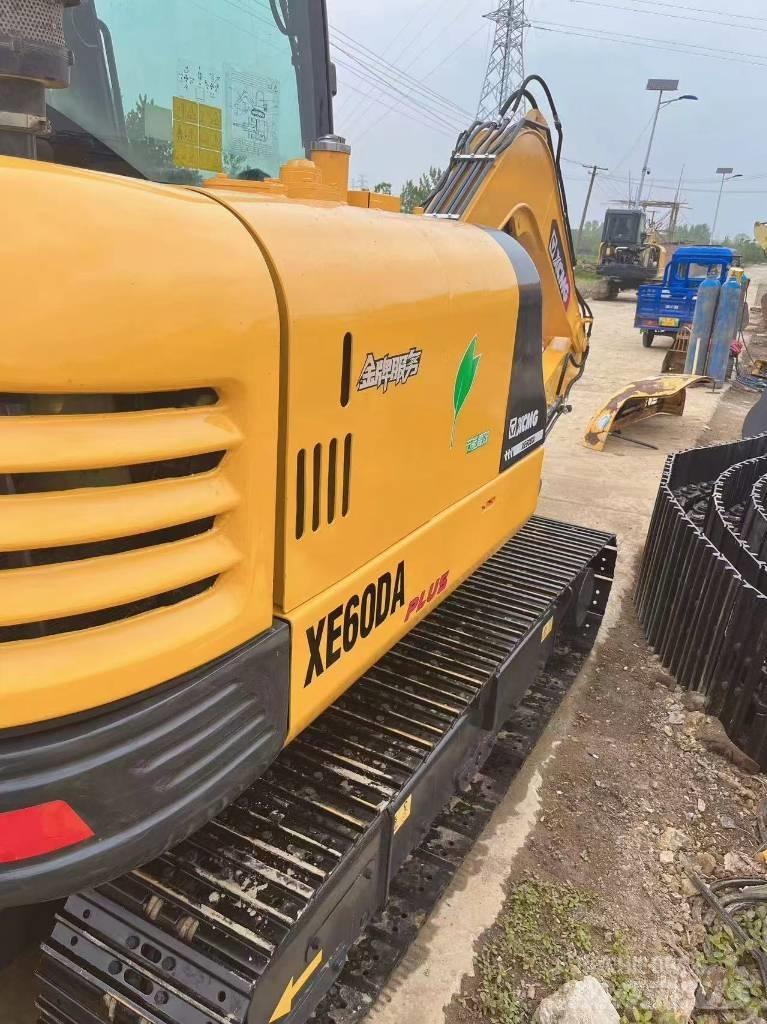 XCMG XE 60 DA 小型挖掘机