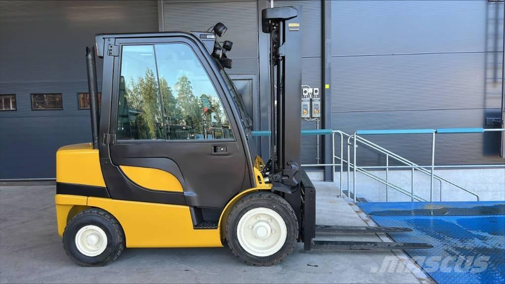 Yale GDP 30 VX 柴油叉车