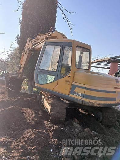 JCB JS70 中型挖掘机