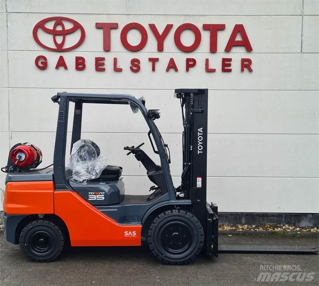 Toyota 02-8FGJF35 天然气叉车