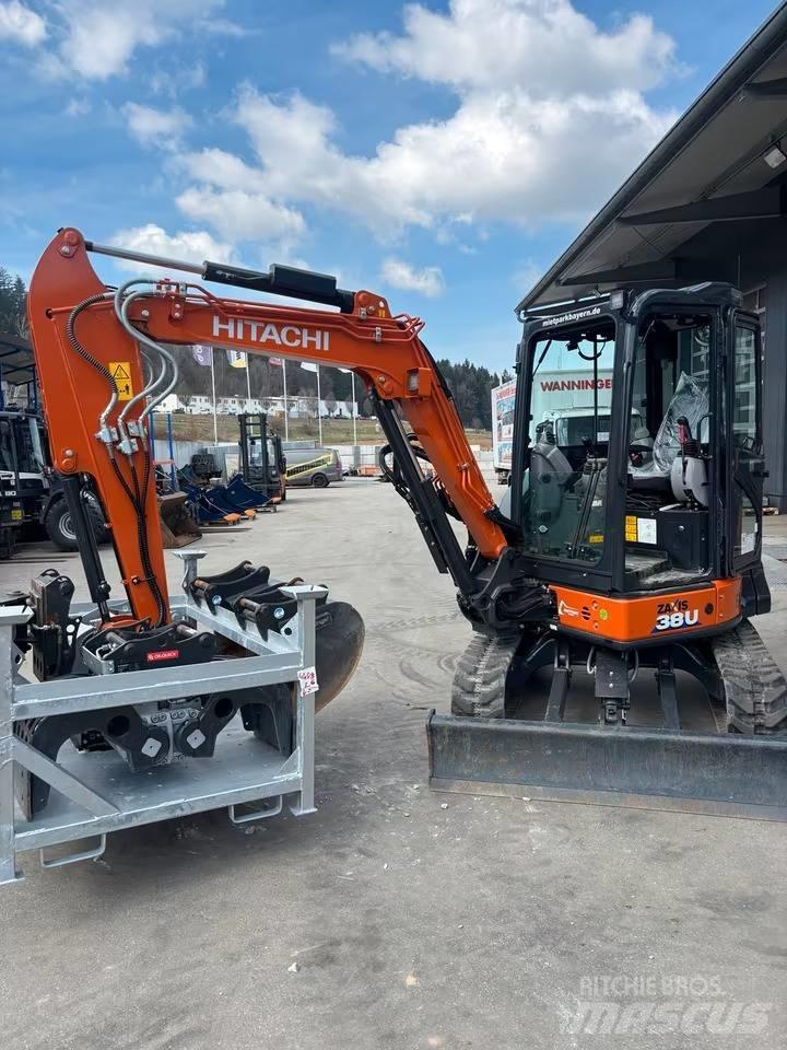 Hitachi ZX38U P-Line 小型挖掘机