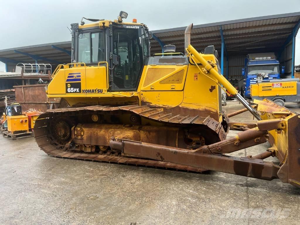 Komatsu 65 PX-17 履带式推土机