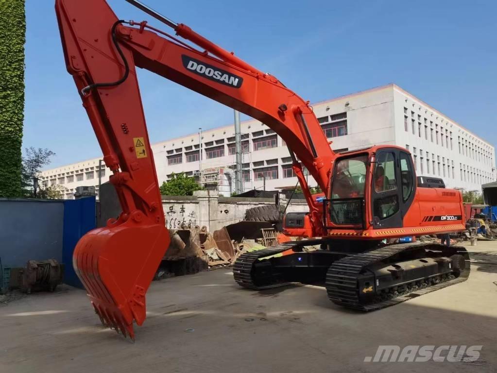 Doosan DX 300 履带挖掘机