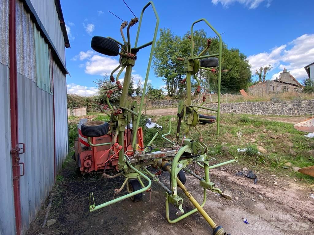 CLAAS VOLTO670 犁耙和摊草机