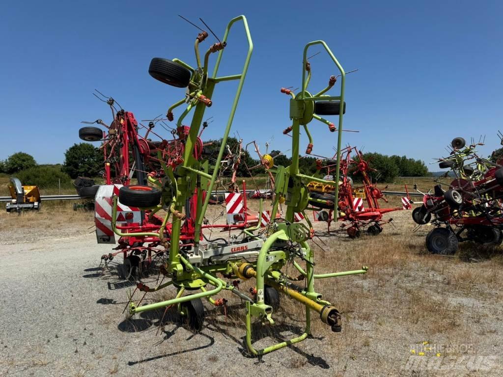 CLAAS VOLTO670 犁耙和摊草机