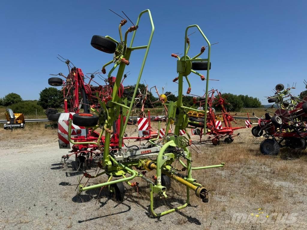 CLAAS VOLTO670 犁耙和摊草机