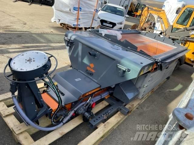 Epoke S2400 ES 铺砂机