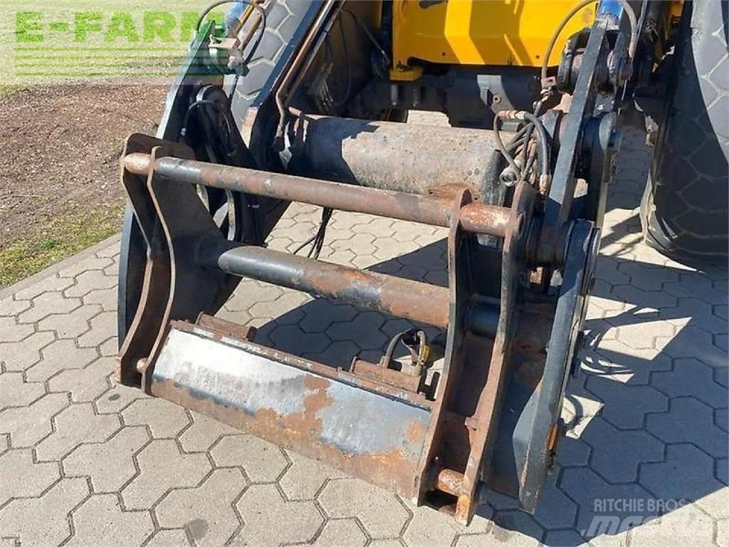 JCB 437 ht 小型挖掘机