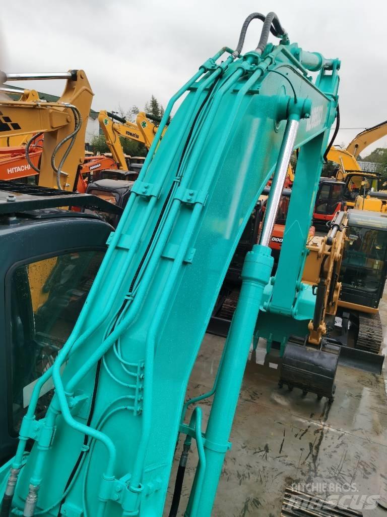 Kobelco SK 200 履带挖掘机