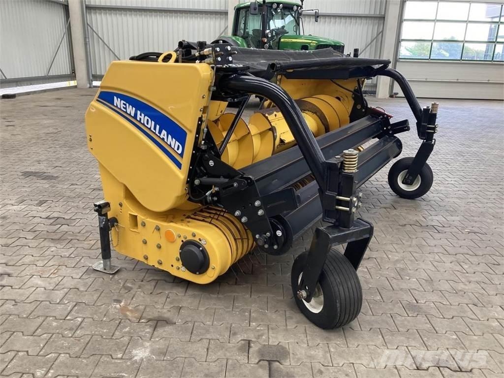 New Holland FR700 自走式青贮饲料收割机