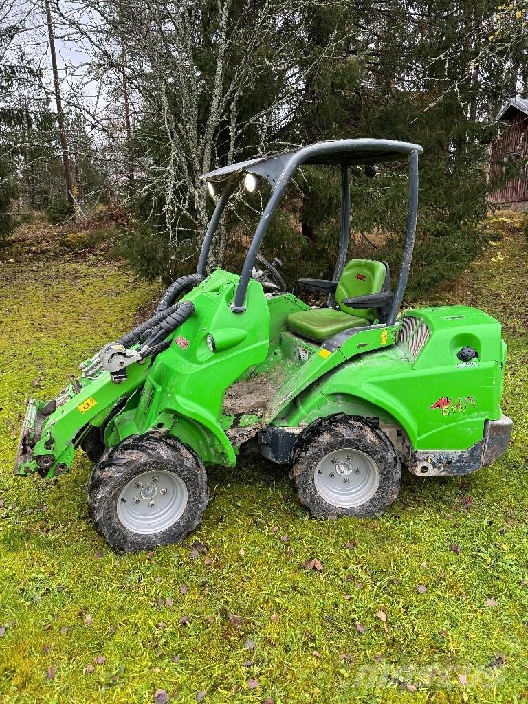 Avant 528 多功能装载机