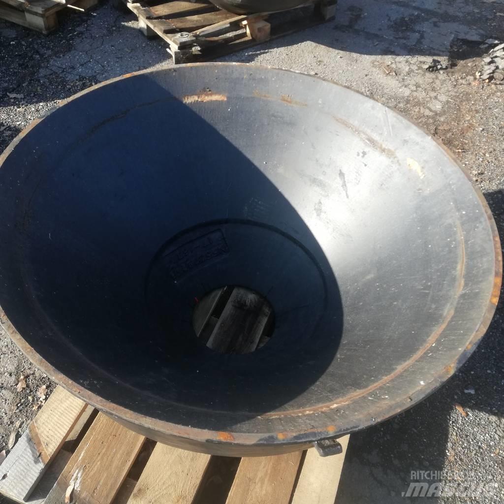 Metso HP 4 Mantle 移动式破碎机