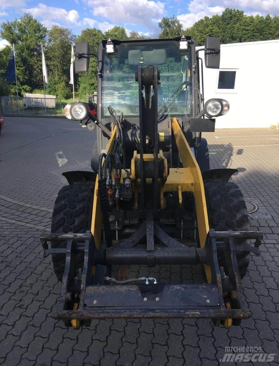 New Holland W50c 轮式装载机