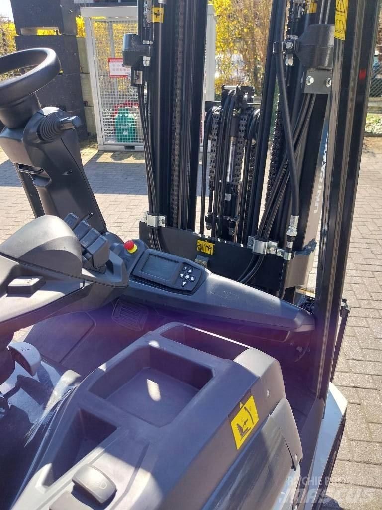 UniCarriers MX 25 电动叉车