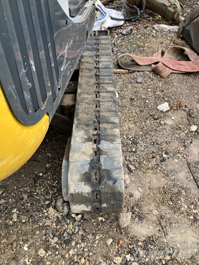 Neuson 2003 RD 小型挖掘机