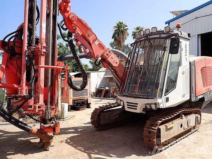Sandvik DP1100I 钻孔机