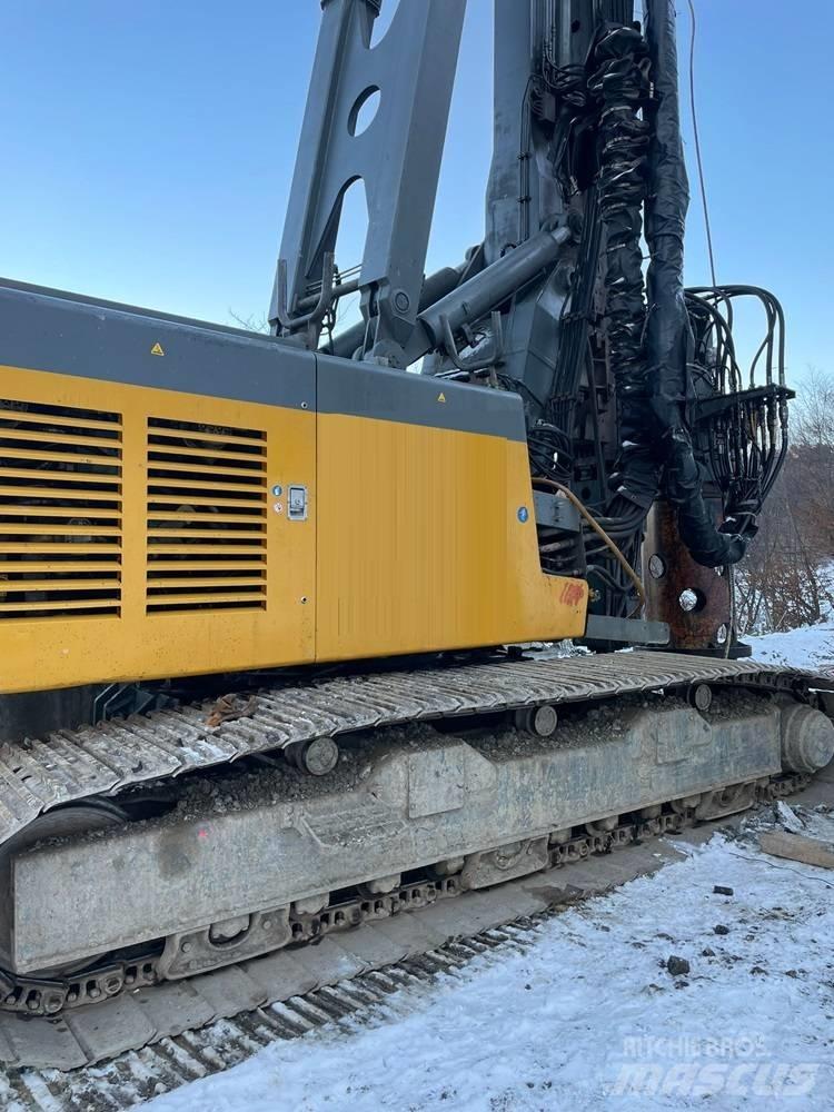 Liebherr LRB 155 打桩机