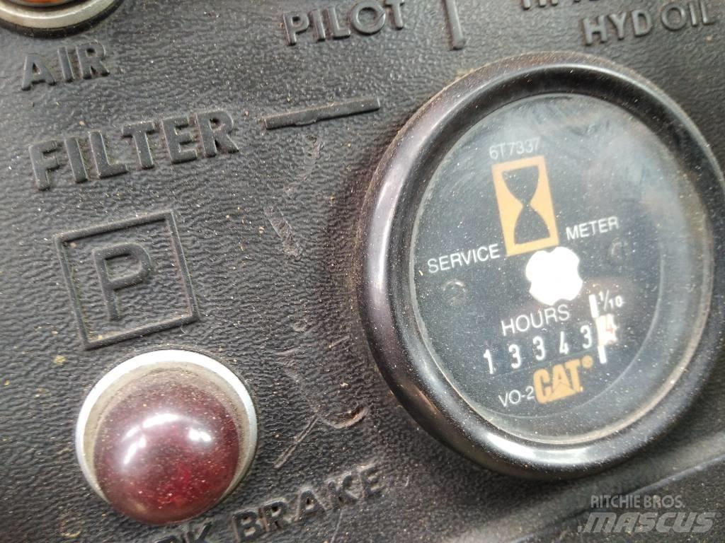 CAT 988 B 轮式装载机