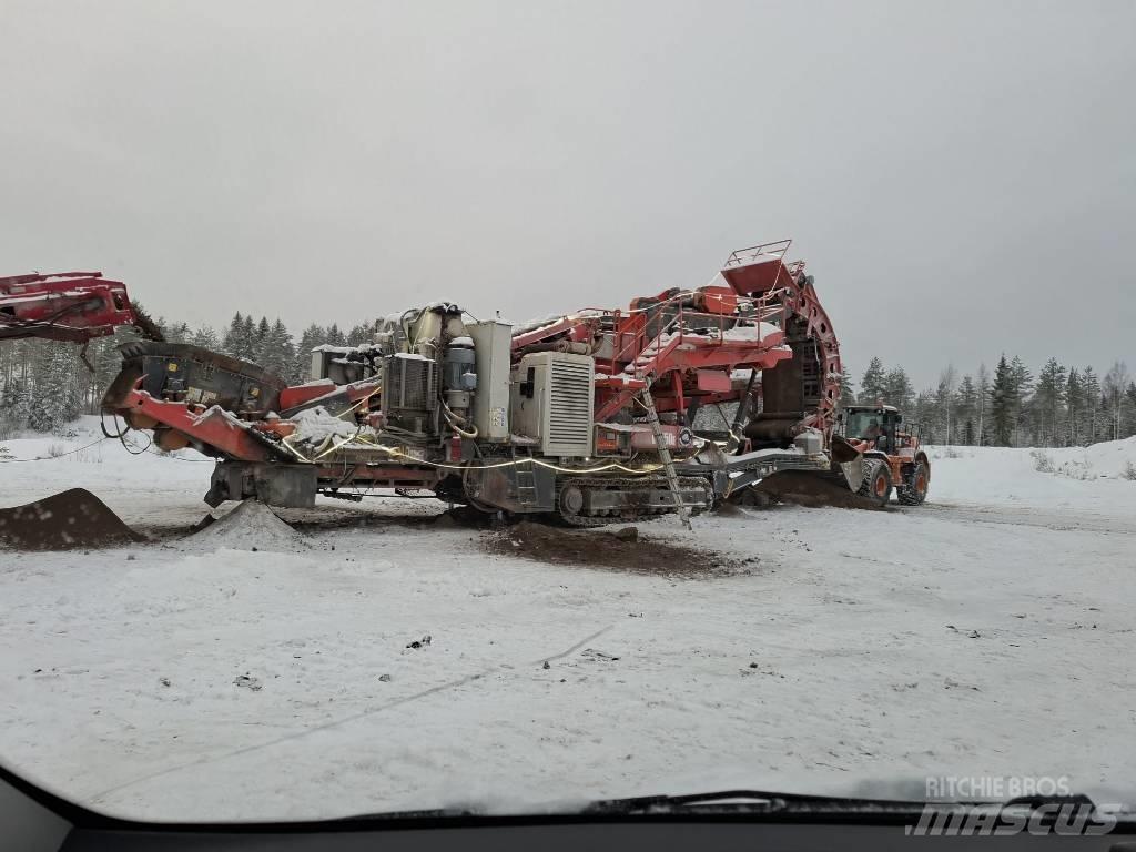 Sandvik UH 450 E 移动式破碎机