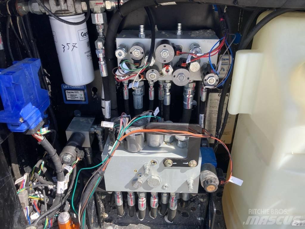 Genie GS 3369 剪叉式升降机