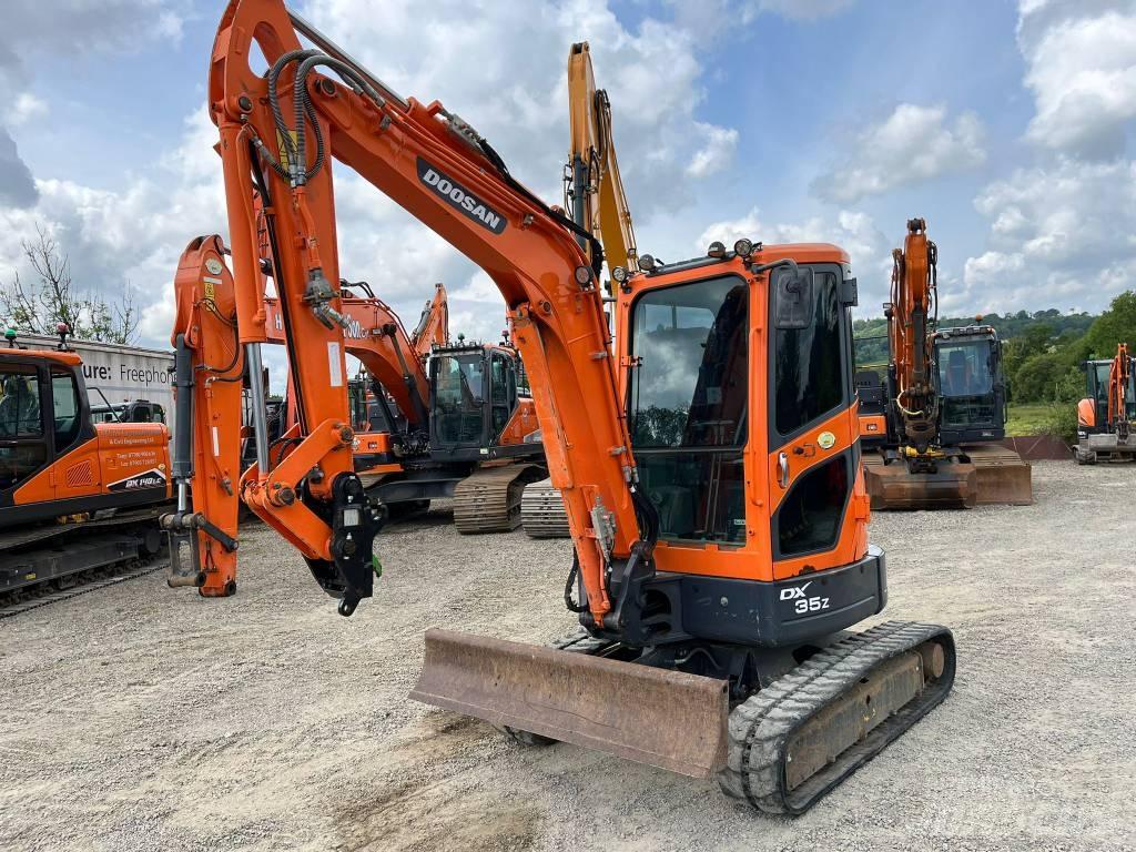 Doosan DX35Z 小型挖掘机