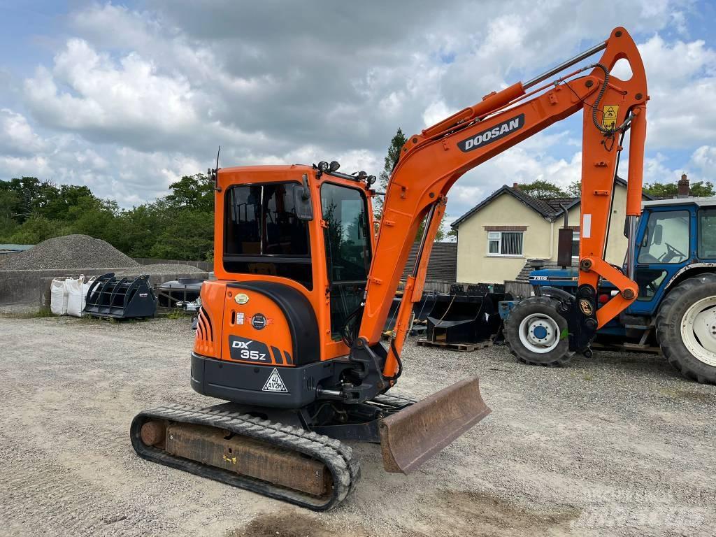 Doosan DX35Z 小型挖掘机