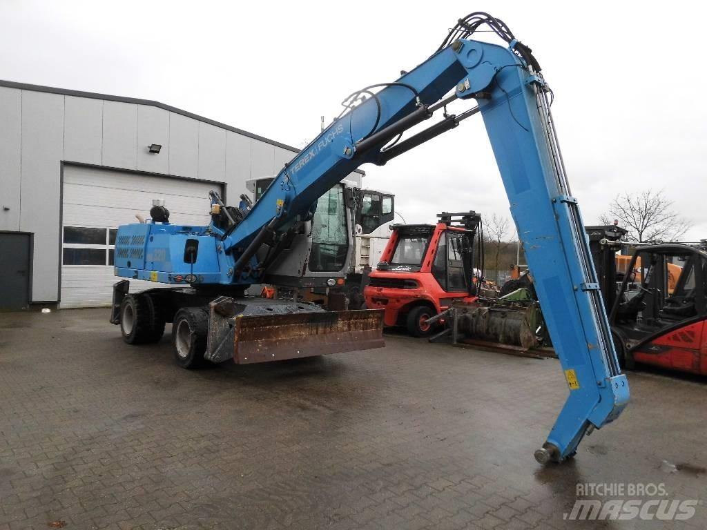 Fuchs MHL 320 工业挖掘机
