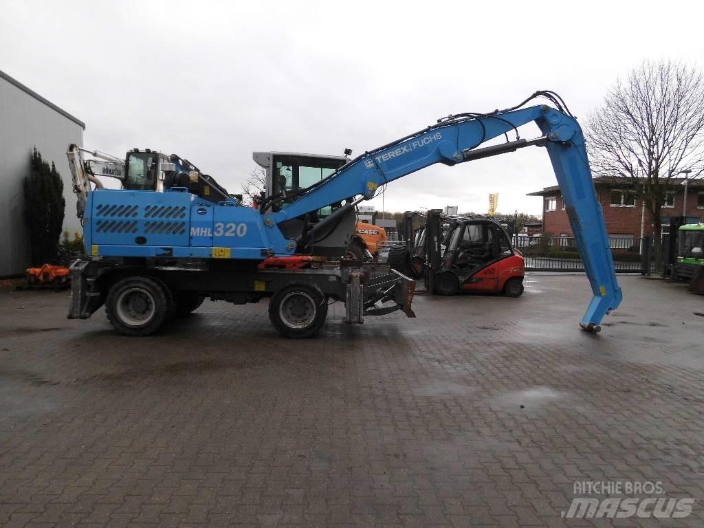 Fuchs MHL 320 工业挖掘机