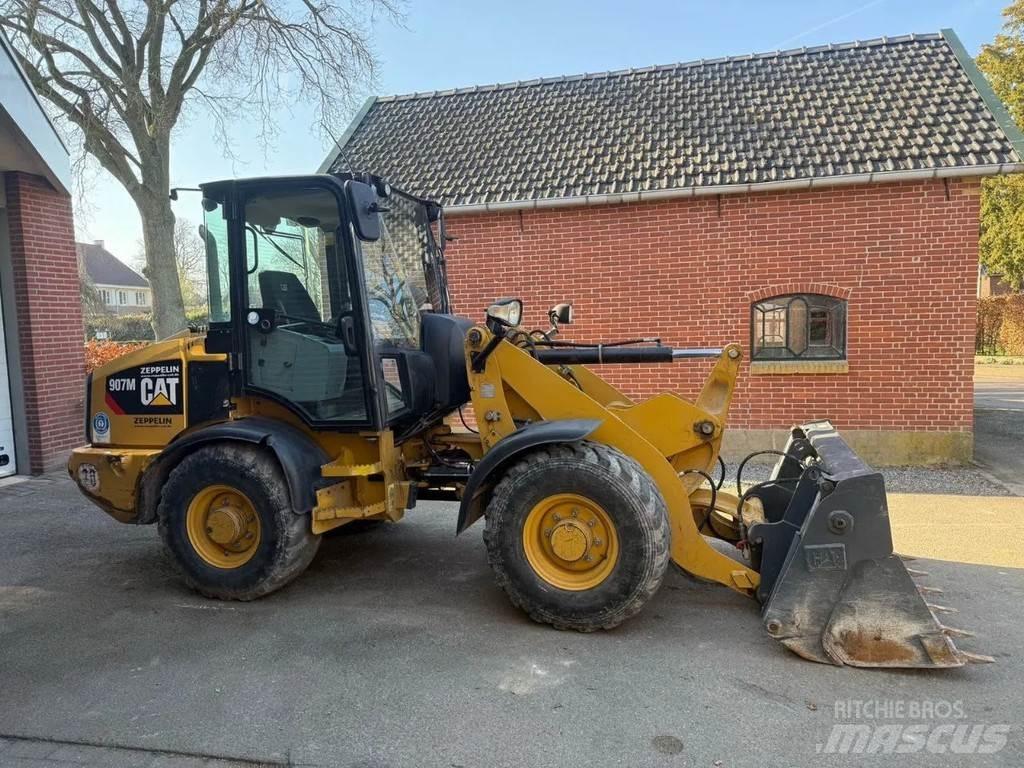 CAT 907M 轮式装载机