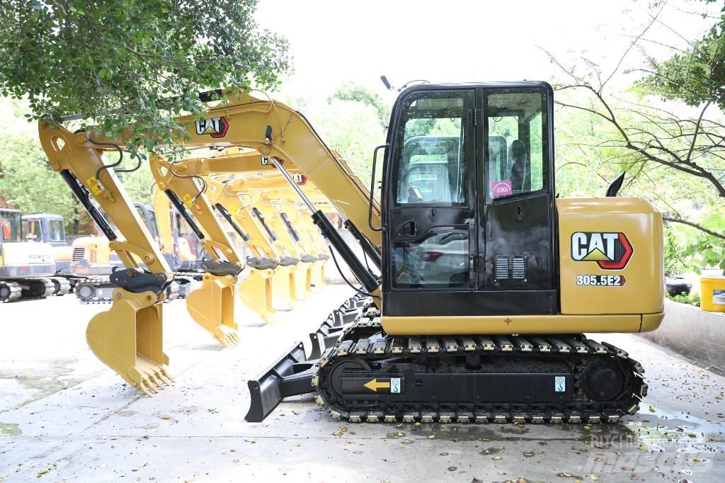 CAT 305.5E2 小型挖掘机