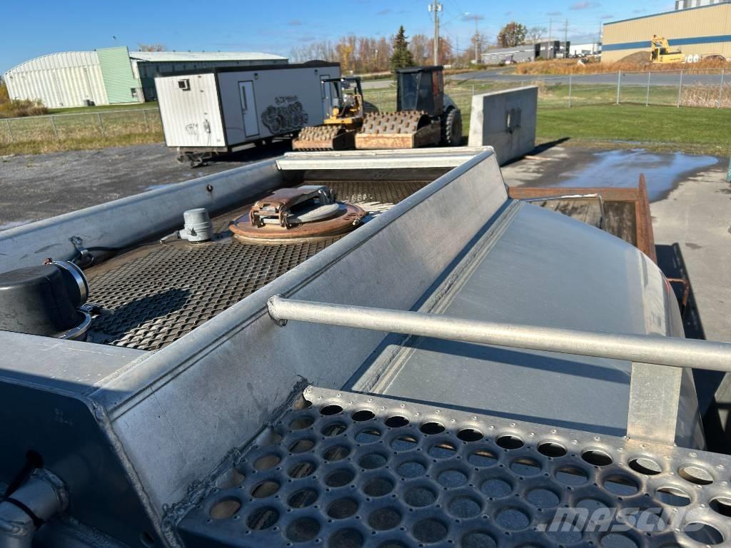 Kenworth T 800 油罐车