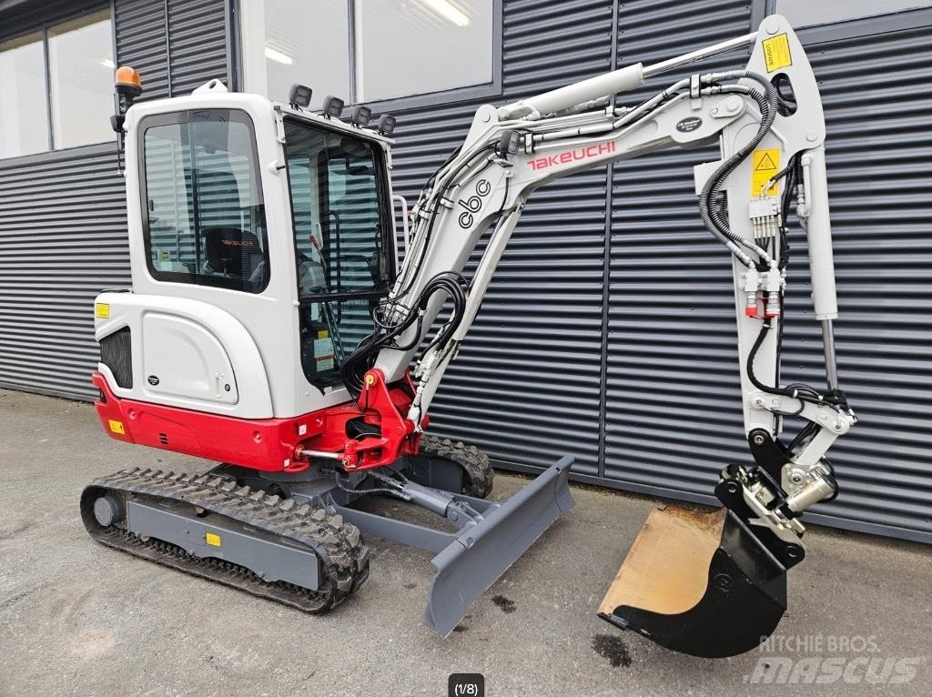 Takeuchi TB 225 小型挖掘机