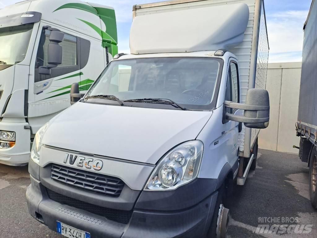 Iveco DAILY 60C17 厢式货车