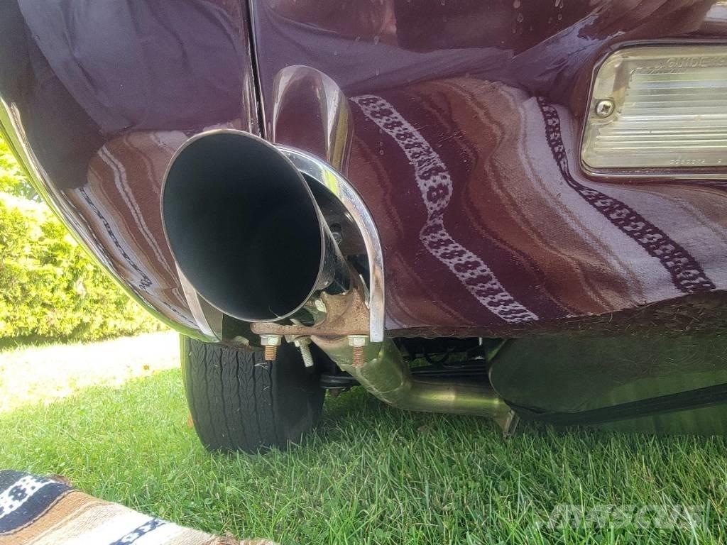 Chevrolet Corvette 汽车