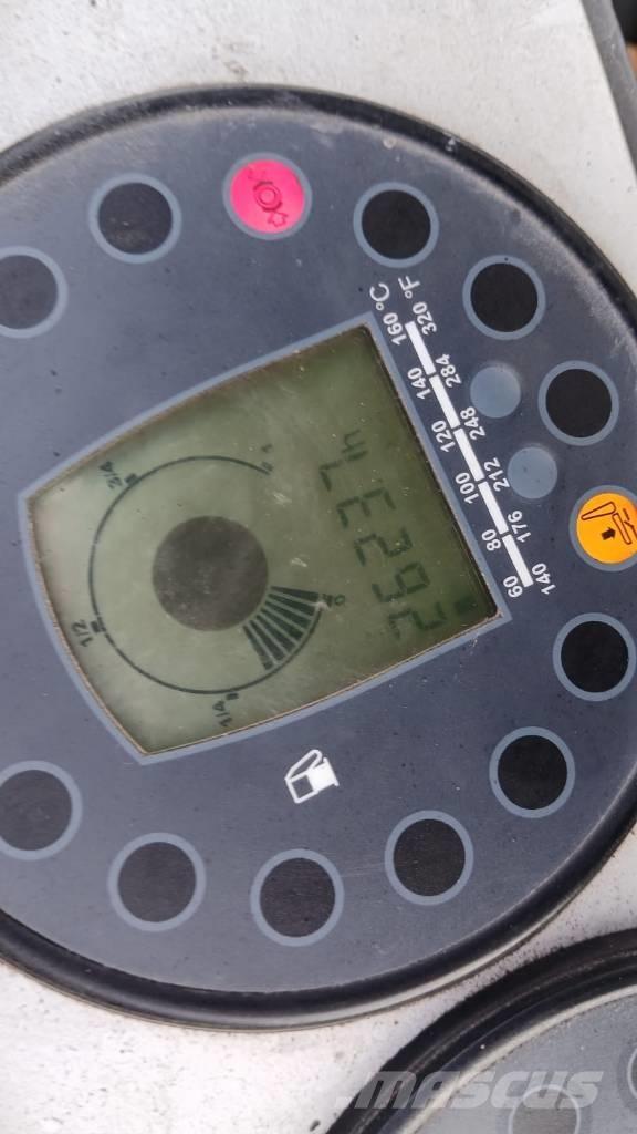 Bomag BW 100 AD-5 双轮压路机