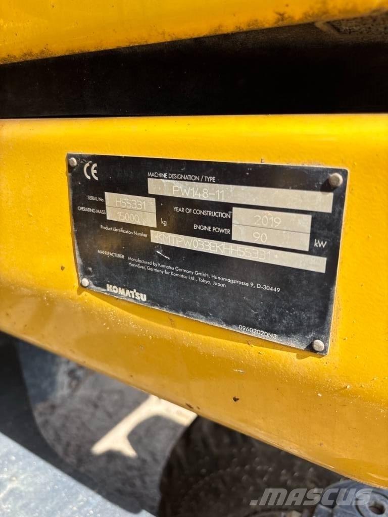 Komatsu PW 148-11 轮式挖掘机