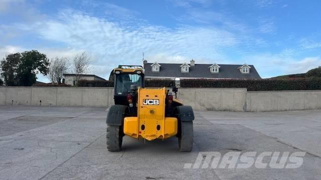 JCB 560-80 伸缩臂叉装车|叉装车