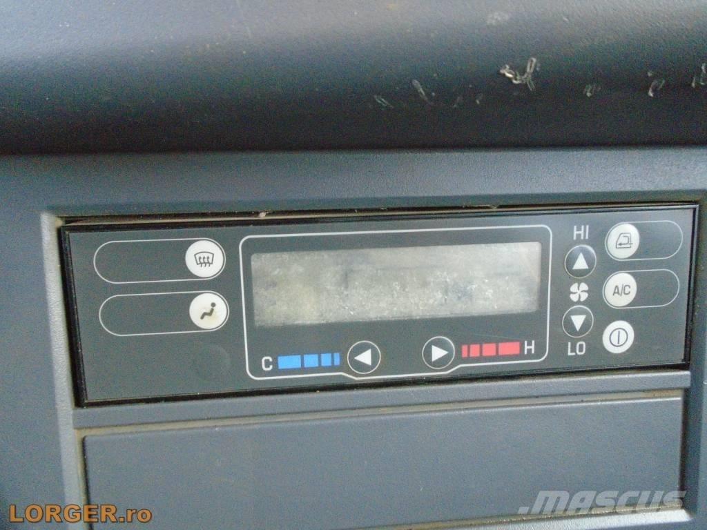 Komatsu HM300-2 铰接式自卸车