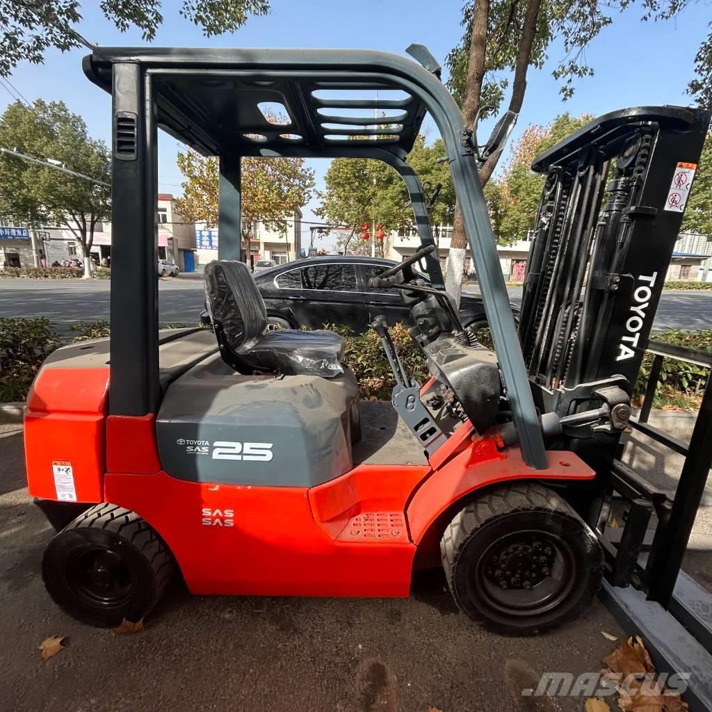 Toyota 2.5t 柴油叉车